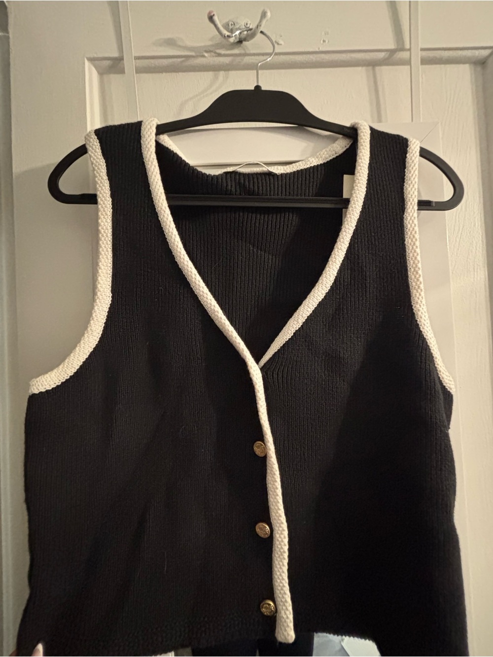 *NWT* Abercrombie & Fitch Black Sweater Vest with Cream Trim